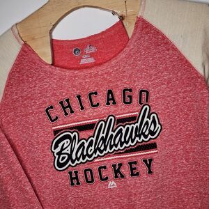 Majestic T Shirt Womens XL Red Raglan Sleeve‎ NHL Chicago Black Hawks Casual NWT
